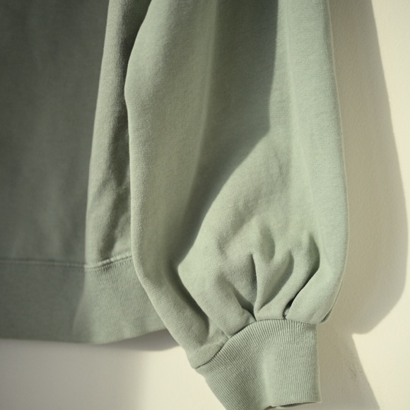 Abercrombie & Fitch Sage Green Sweatshirt Crewneck Size Small - Picture 5 of 9